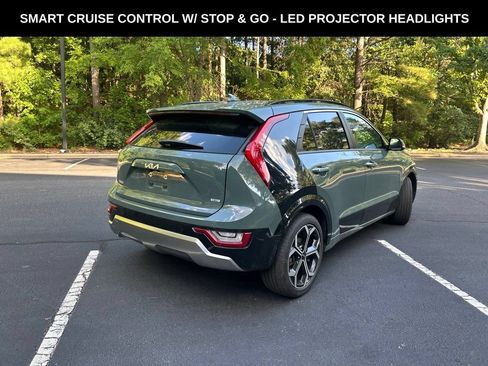 Used 2023 Kia Niro SX Touring FWD image 4