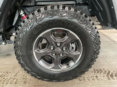 Used 2022 Jeep Gladiator Rubicon w/ LED Lighting Group image 7