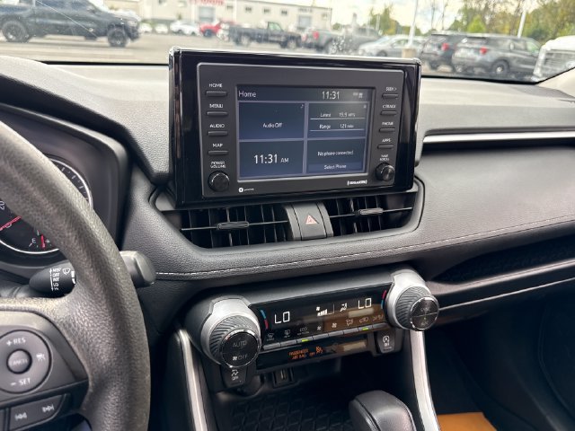 Used 2021 Toyota RAV4 XLE w/ Convenience Package FWD image 29