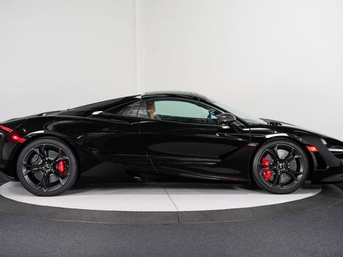 Used 2020 McLaren 720S Luxury image 9