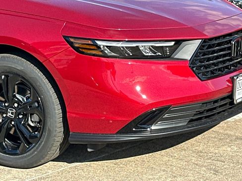 New 2025 Honda Accord SE image 4