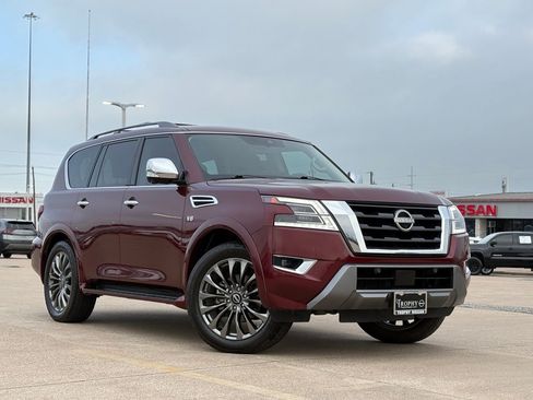 Used 2022 Nissan Armada Platinum w/ Captain's Chairs Package image 2