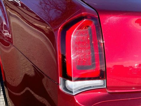 Used 2023 Chrysler 300 S image 28