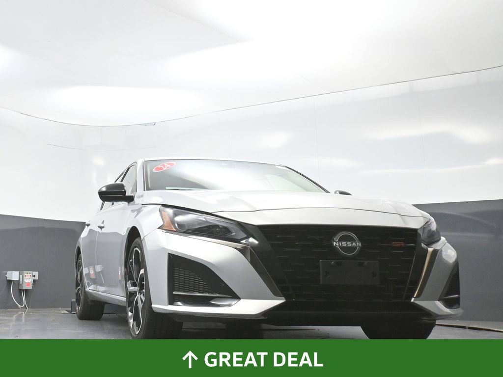 Used 2024 Nissan Altima 2.5 SR FWD image 52