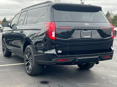 Certified 2025 Ford Expedition Max Platinum w/ Stealth Appearance Package image 15