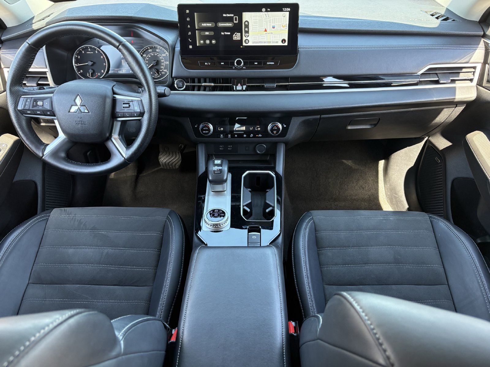 Used 2025 Mitsubishi Outlander SE FWD image 16