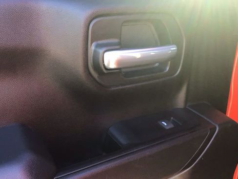 Used 2022 Chevrolet Silverado 1500 Custom image 12