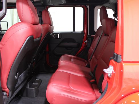 Used 2024 Jeep Wrangler Unlimited Rubicon 392 image 25