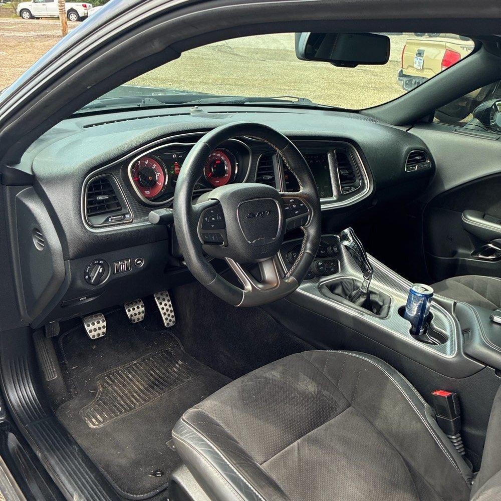 Used 2015 Dodge Challenger SRT Hellcat RWD image 7