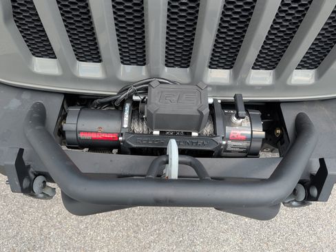 Used 2023 Jeep Wrangler Unlimited Sport AWD/4WD image 27