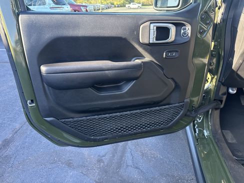 Used 2021 Jeep Wrangler Unlimited Sport image 15