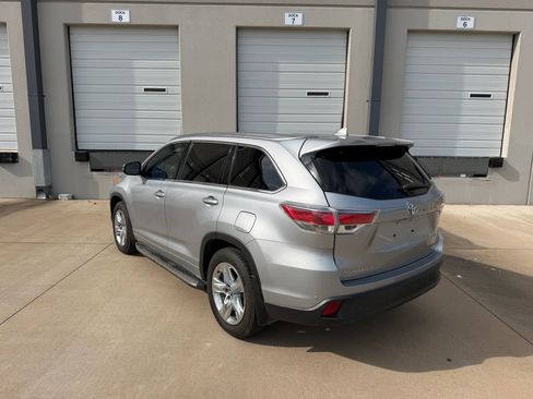 Used 2016 Toyota Highlander Limited Platinum image 6