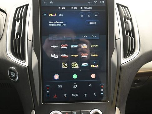 Used 2024 Ford Edge SEL AWD/4WD image 15