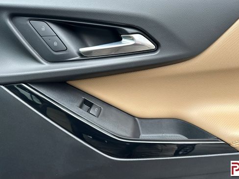 Used 2025 Chevrolet Equinox ACTIV w/ Convenience Package III image 21