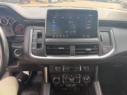 Used 2021 Chevrolet Tahoe Z71 w/ Rear Media and Nav Package image 11