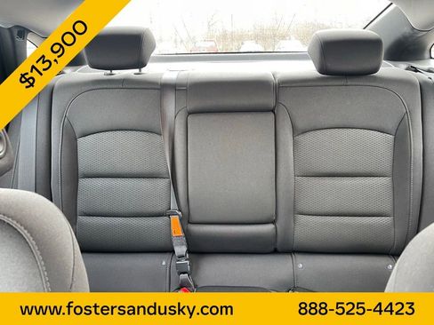 Used 2017 Chevrolet Malibu LT image 12