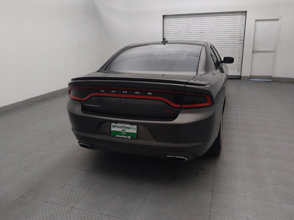 Used 2016 Dodge Charger R/T RWD image 7