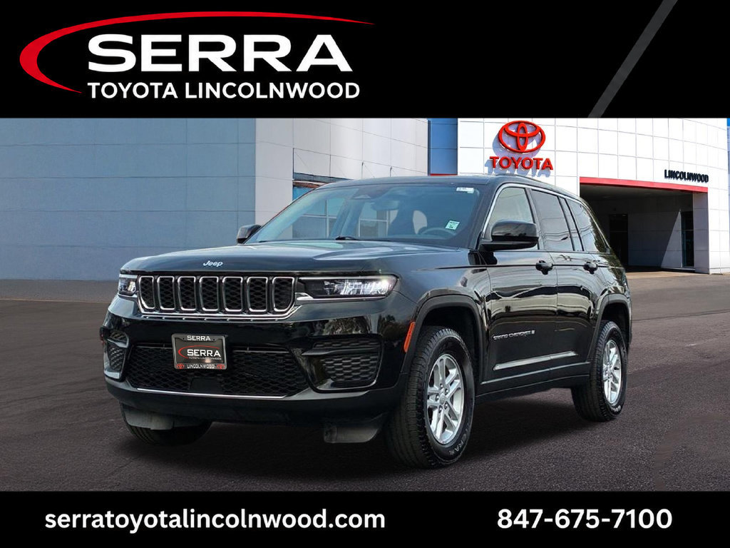 Used 2023 Jeep Grand Cherokee Laredo AWD/4WD image 1