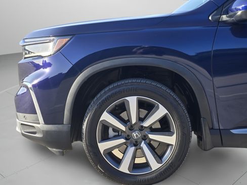 Certified 2025 Honda Pilot Touring image 30