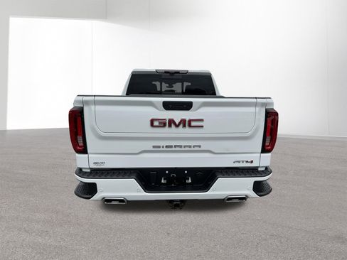 Used 2020 GMC Sierra 1500 AT4 w/ AT4 Premium Package AWD/4WD image 4