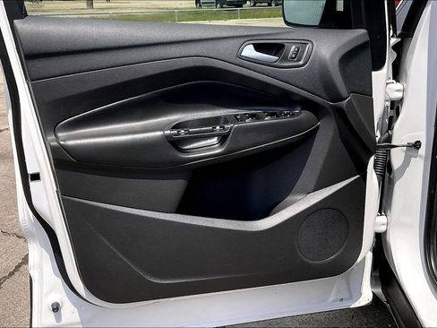 Used 2018 Ford Escape SEL w/ Ford Safe & Smart Package FWD image 17