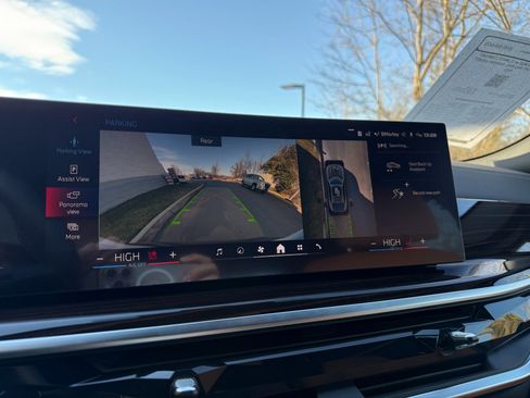 Used 2026 BMW X6 M60i w/ Climate Comfort Package image 44