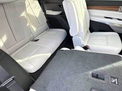 Certified 2026 Cadillac Vistiq Sport image 26