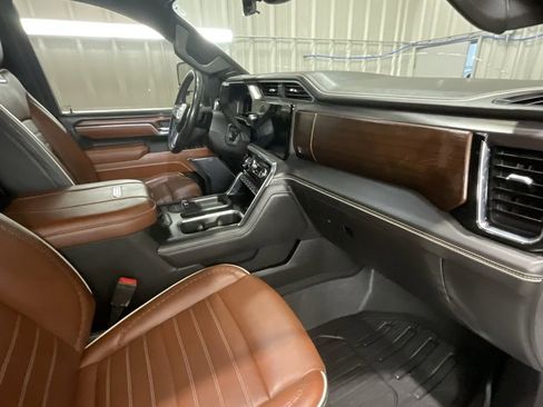 Used 2024 GMC Sierra 2500 Denali Ultimate image 14