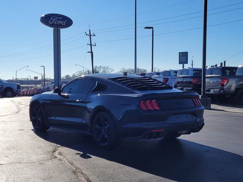 Used 2022 Ford Mustang GT image 6