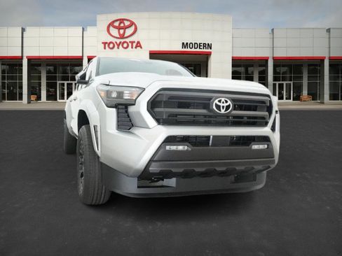 New 2025 Toyota Tacoma SR5 image 31