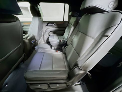 New 2026 GMC Yukon XL Denali w/ Denali Reserve Package image 19