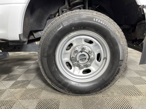 Used 2022 Ford F350 XL w/ Power Equipment Group image 9