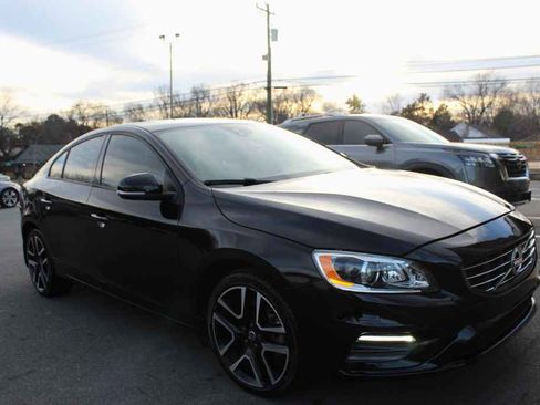 Used 2017 Volvo S60 T5 Dynamic w/ Vision Package image 3