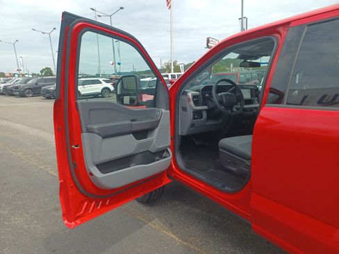 New 2026 Ford F250 XLT w/ FX4 Off-Road Package image 11