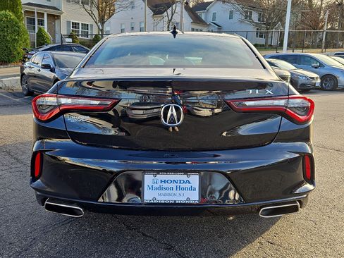 Used 2022 Acura TLX image 5