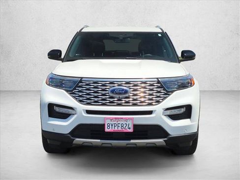 Used 2021 Ford Explorer Platinum AWD/4WD image 2