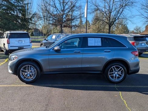 Used 2017 Mercedes-Benz GLC 300 4MATIC image 2