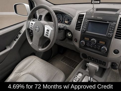 Used 2017 Nissan Frontier SL w/ Moonroof Package RWD image 12