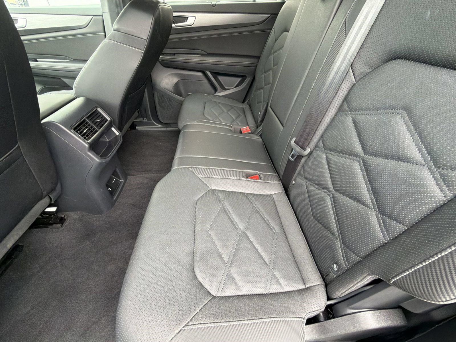 Used 2026 Volkswagen Atlas Cross Sport SE FWD image 25