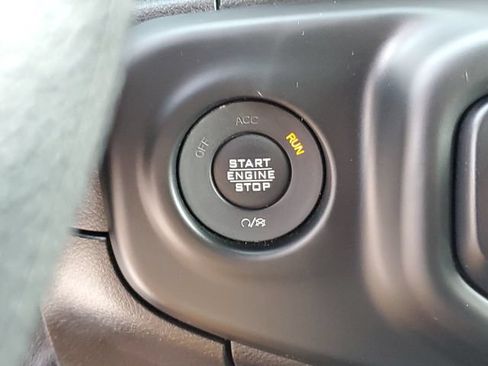 Used 2018 Jeep Wrangler Unlimited Sport AWD/4WD image 30