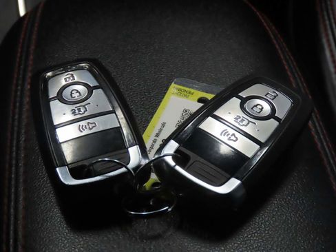 Used 2024 Ford Escape ST-Line image 17