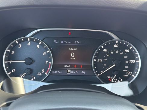 Used 2025 Nissan Frontier SV RWD image 18