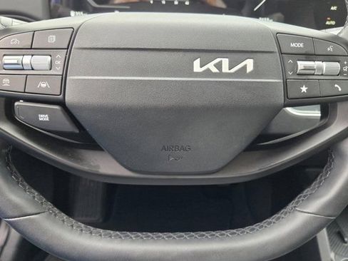 Used 2025 Kia K4 EX FWD image 49