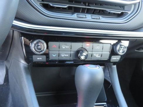 New 2026 Jeep Compass Latitude AWD/4WD image 24