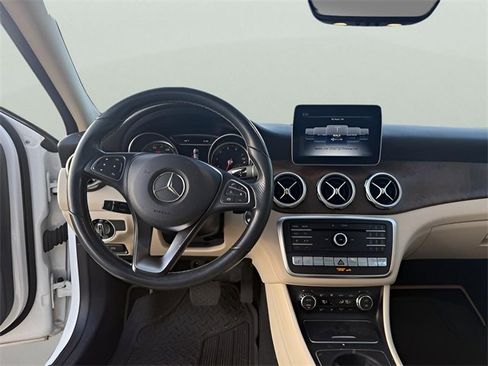 Used 2019 Mercedes-Benz GLA 250 GLA 250 image 19