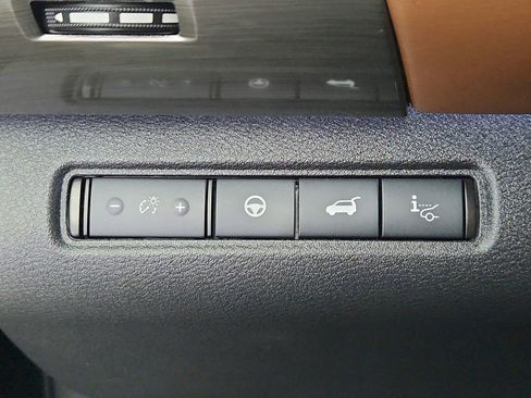 Used 2024 Nissan Pathfinder Platinum w/ Cargo Package image 38