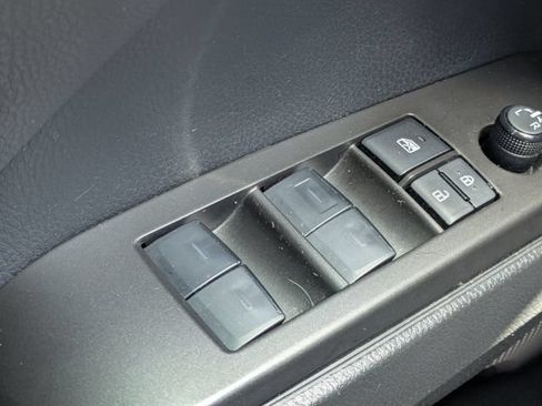 Used 2023 Toyota Camry SE FWD image 23