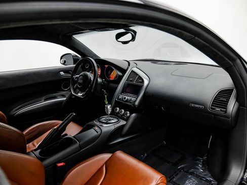 Used 2008 Audi R8 V8 image 40