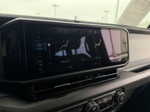 Used 2025 Jeep Wrangler Sport image 35