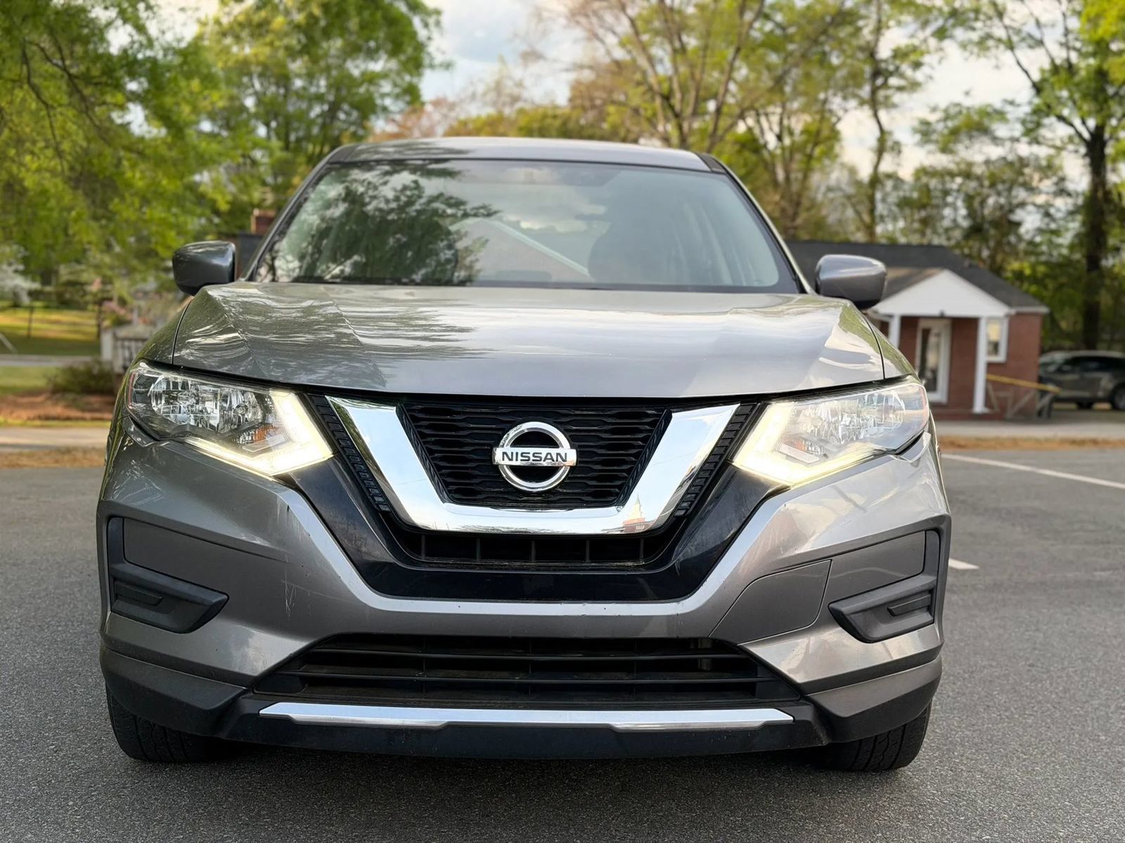 Used 2017 Nissan Rogue S FWD image 9